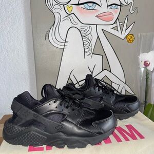 Women black Huarache sneakers